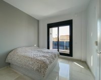 Resale - Villa - Torrevieja