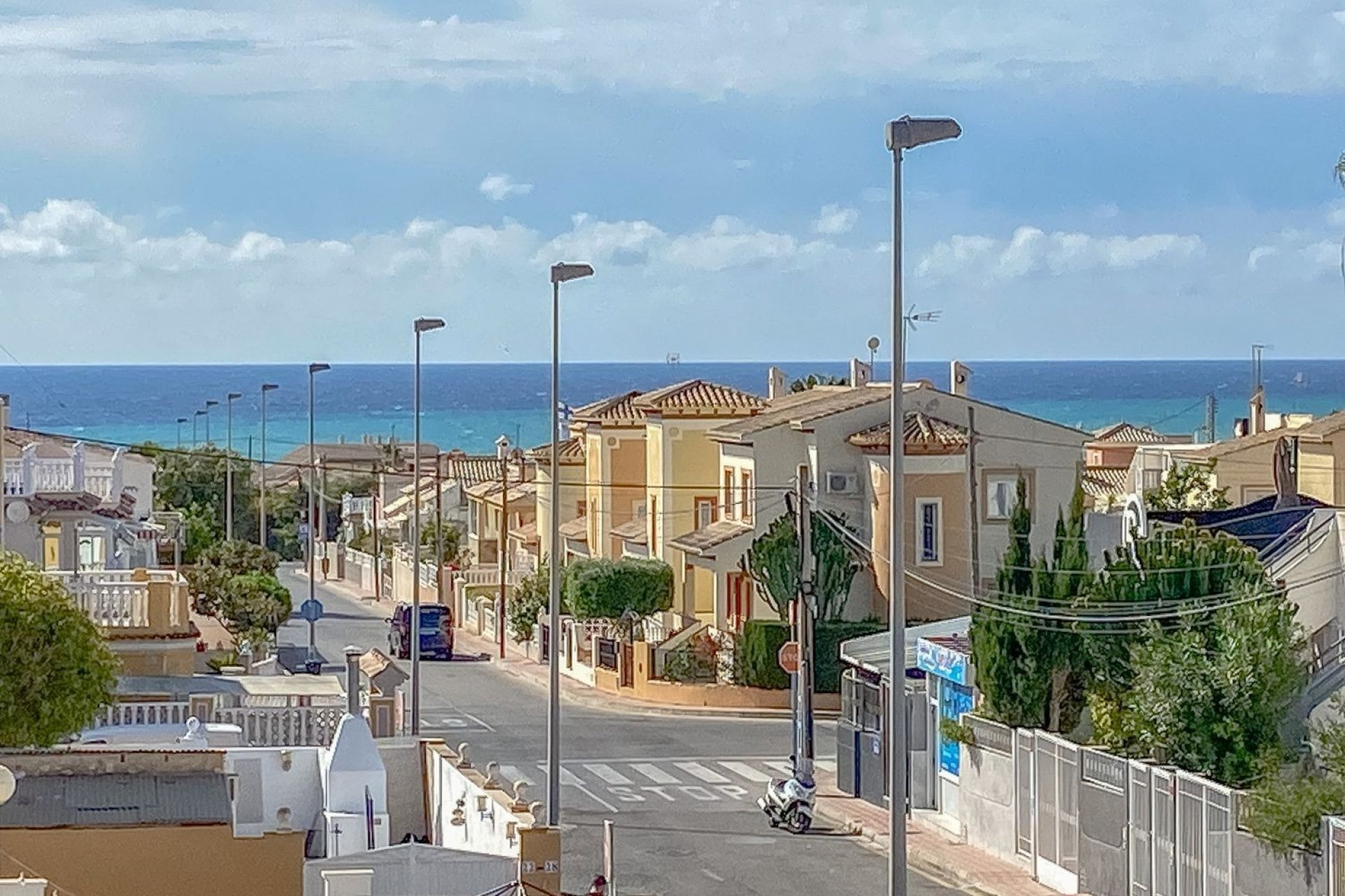 Resale - Villa - Torrevieja