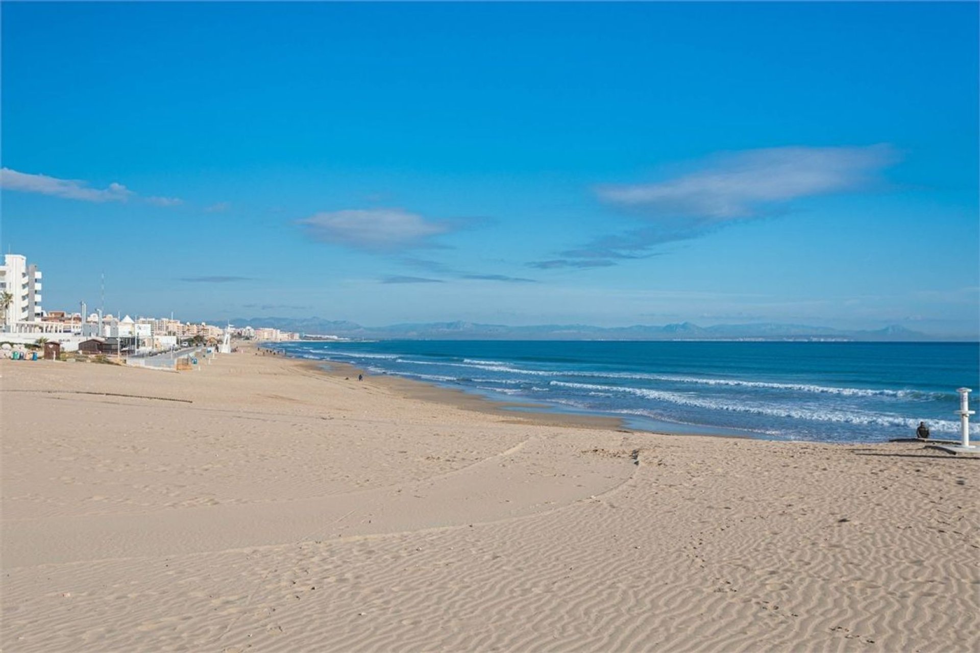 Resale - Villa - Torrevieja