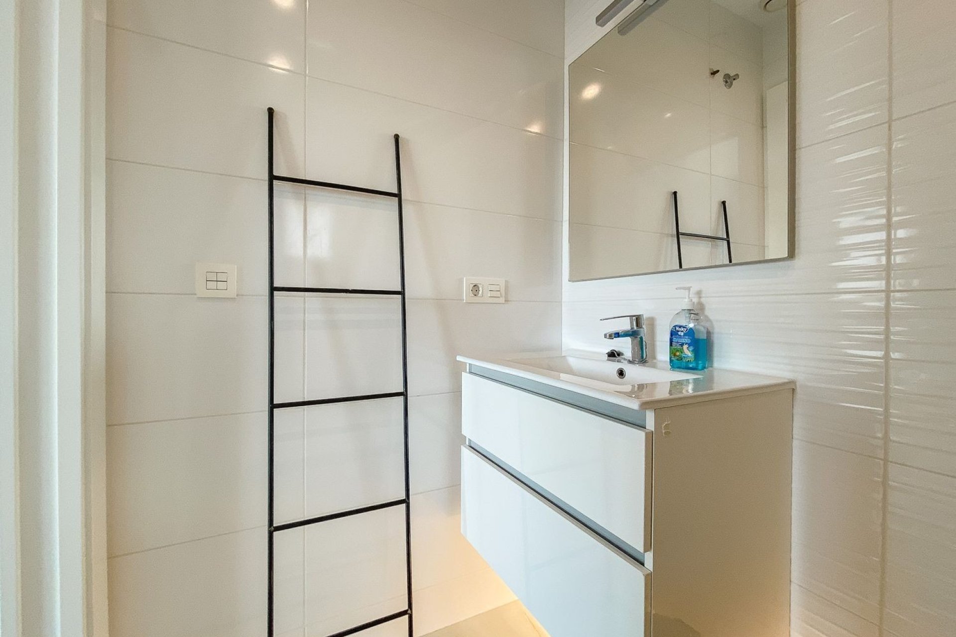 Resale - Villa - Torrevieja