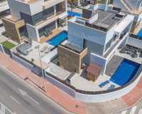 Resale - Villa - Torrevieja