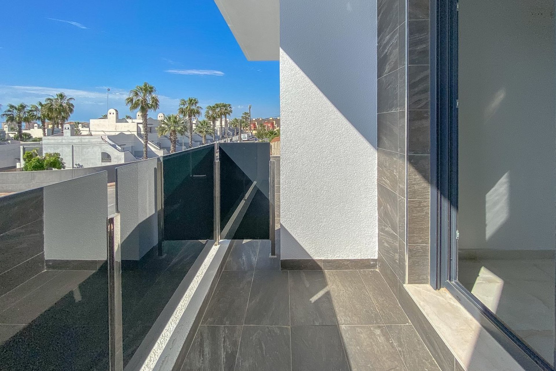 Resale - Villa - Torrevieja