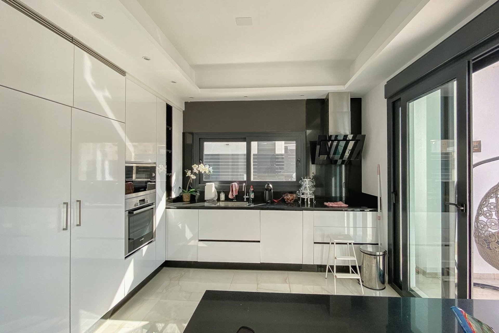 Resale - Villa - Torrevieja