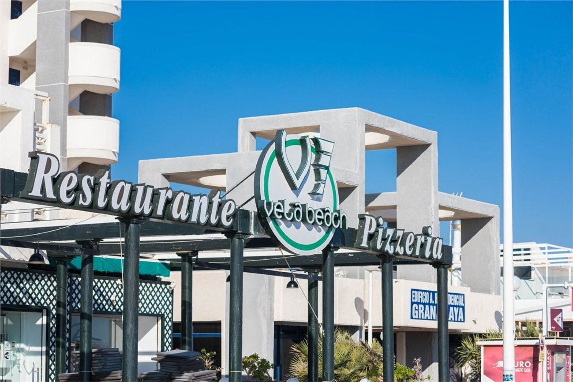 Resale - Villa - Torrevieja