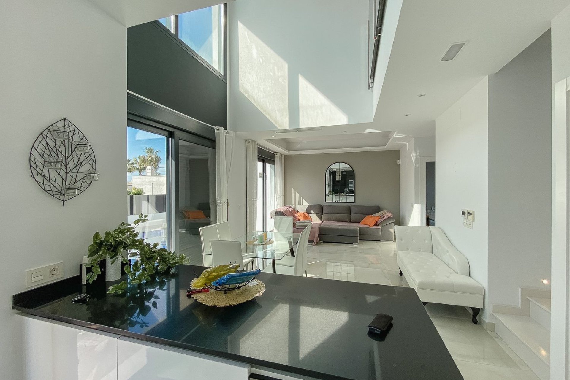 Resale - Villa - Torrevieja