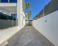 Resale - Villa - Torrevieja
