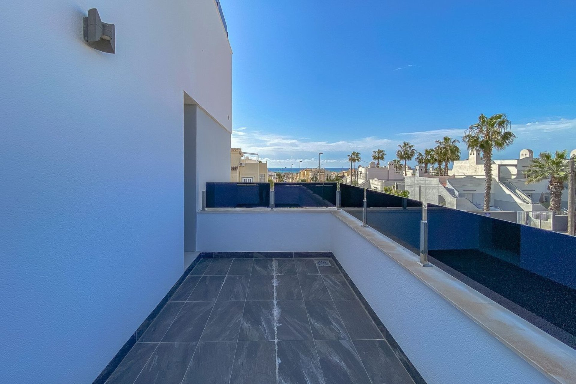 Resale - Villa - Torrevieja