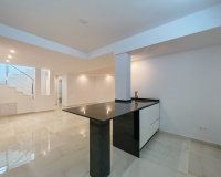 Resale - Villa - Torrevieja