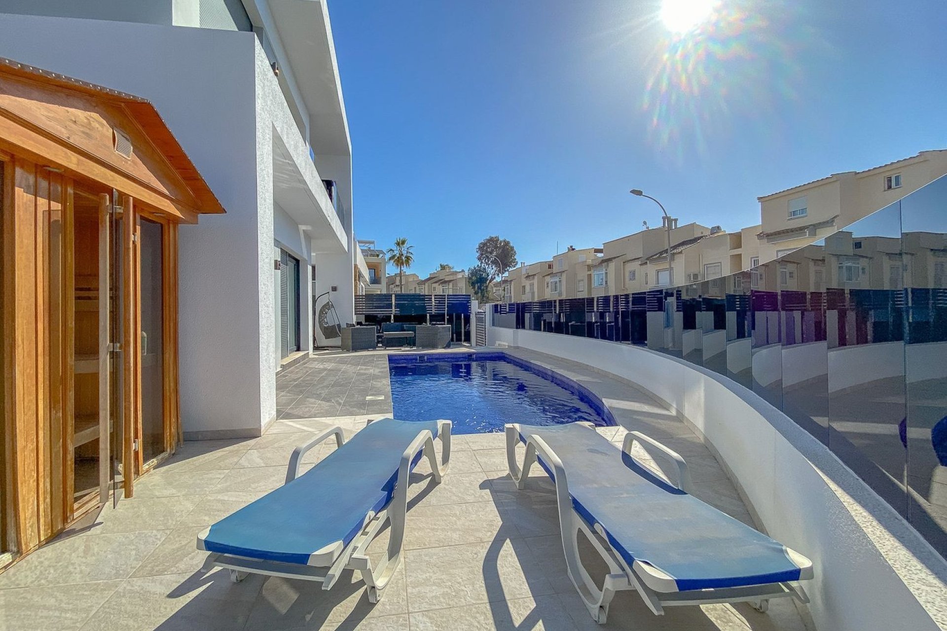 Resale - Villa - Torrevieja