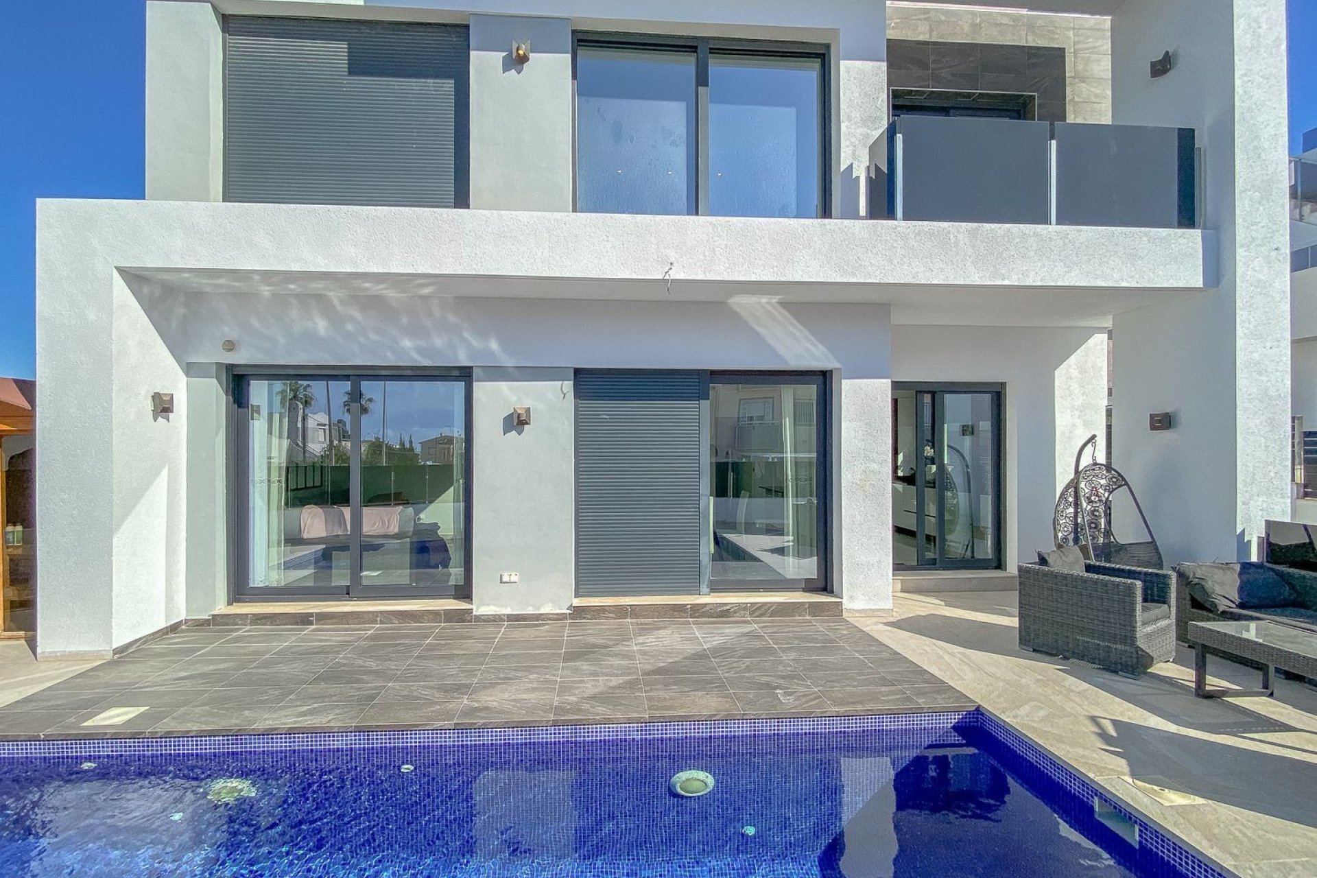 Resale - Villa - Torrevieja