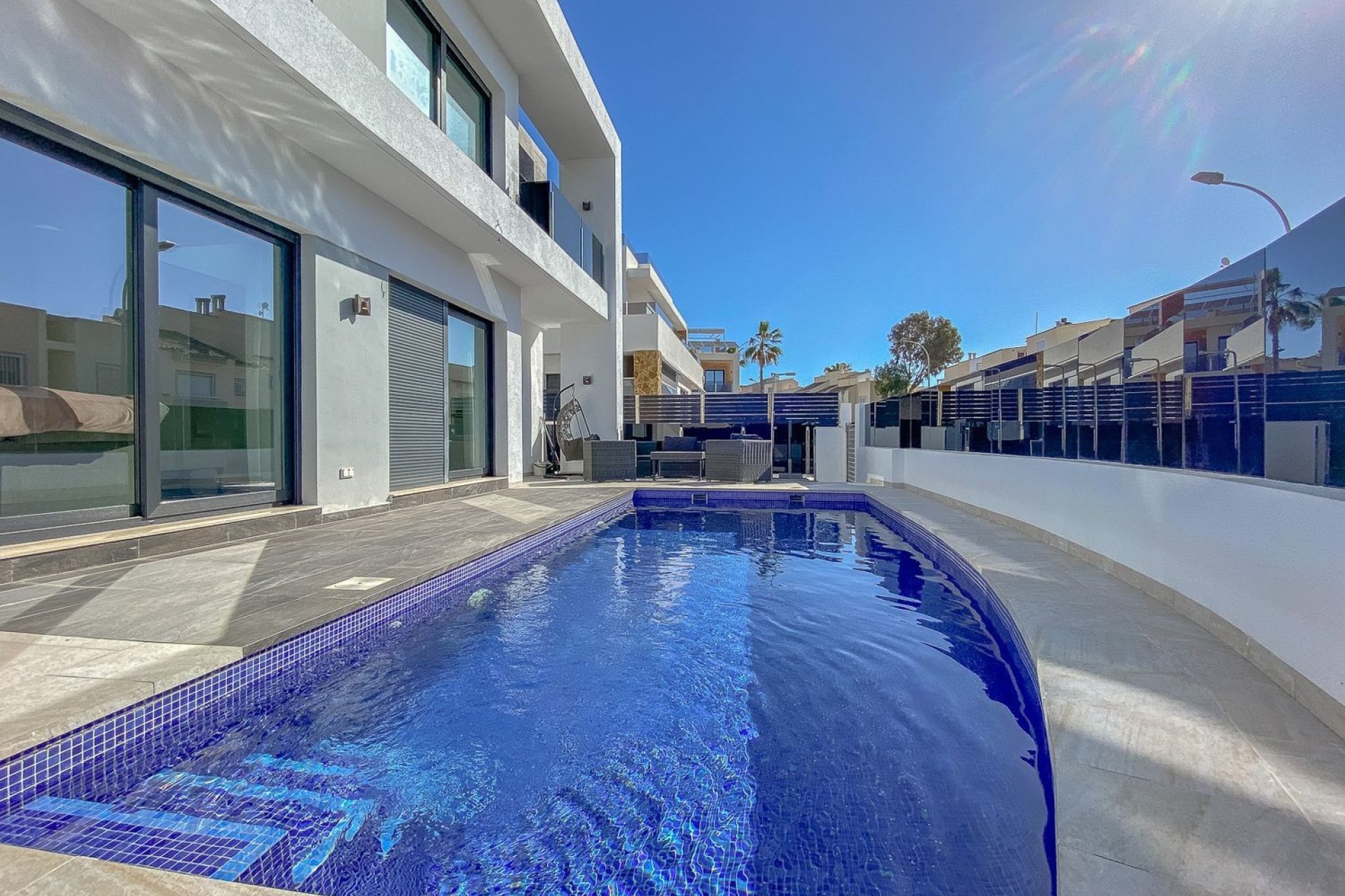 Resale - Villa - Torrevieja