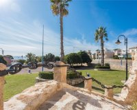 Resale - Villa - Torrevieja