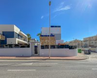 Resale - Villa - Torrevieja
