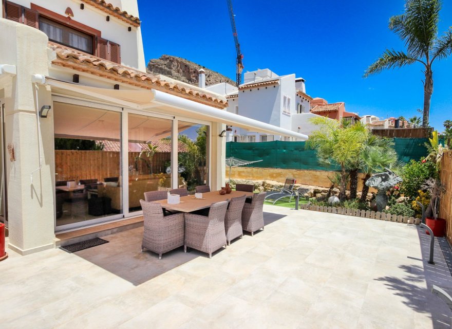 Resale - Villa - Villajoyosa