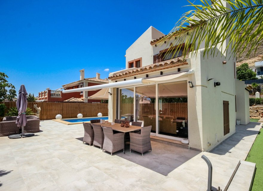 Resale - Villa - Villajoyosa