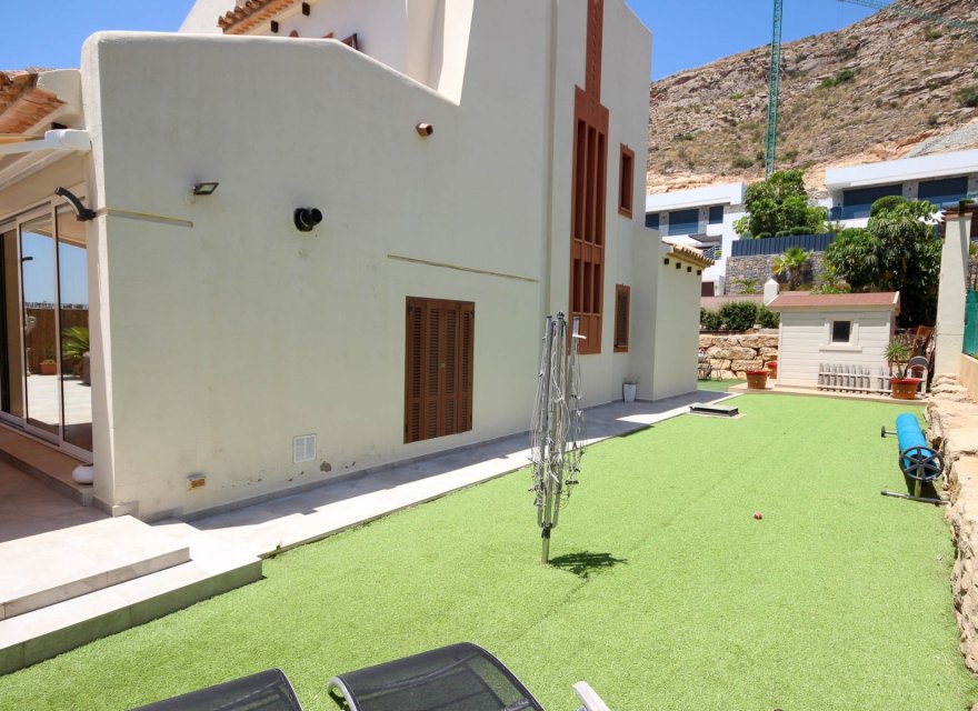 Resale - Villa - Villajoyosa