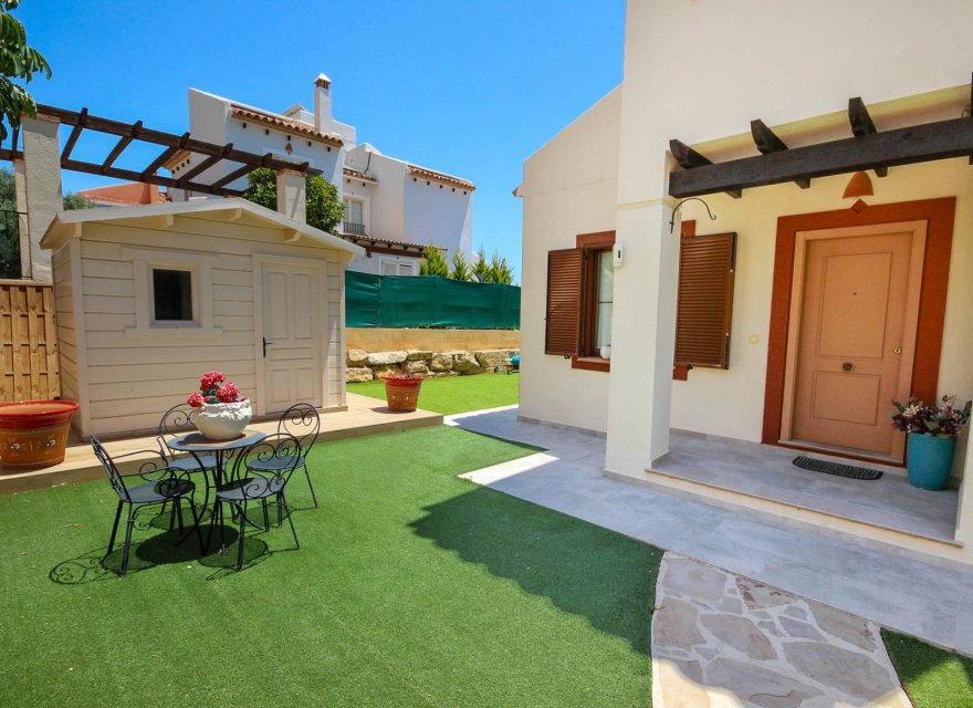 Resale - Villa - Villajoyosa