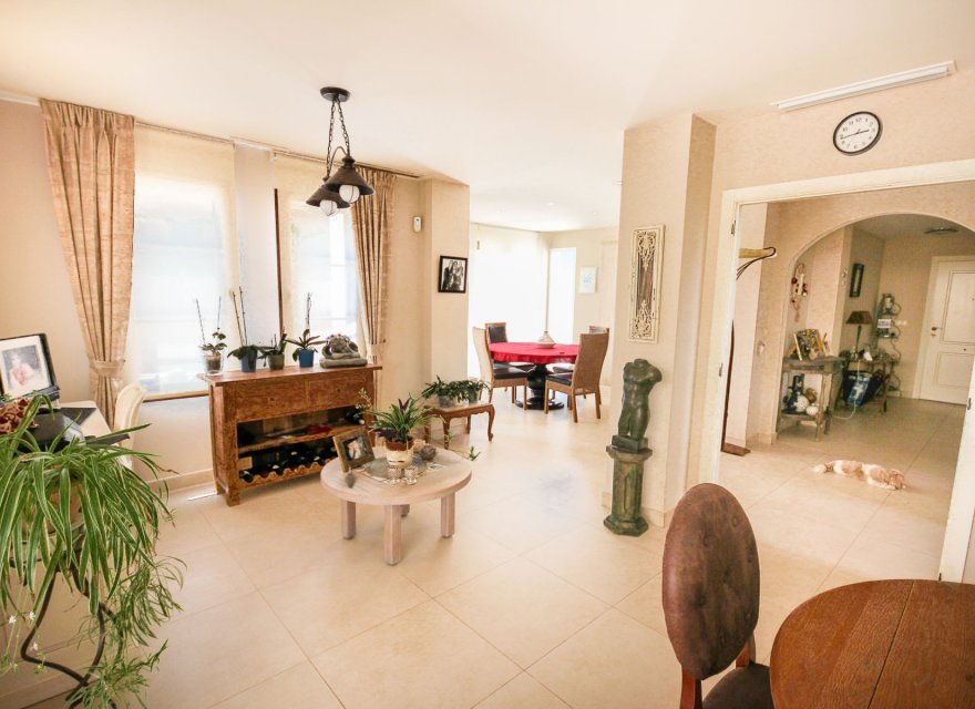 Resale - Villa - Villajoyosa