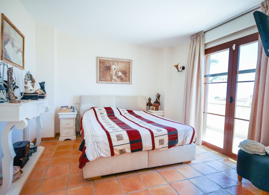 Resale - Villa - Villajoyosa