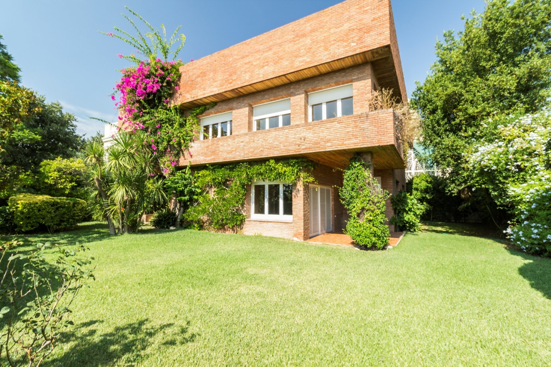 Resale - Villa - Zona Alta