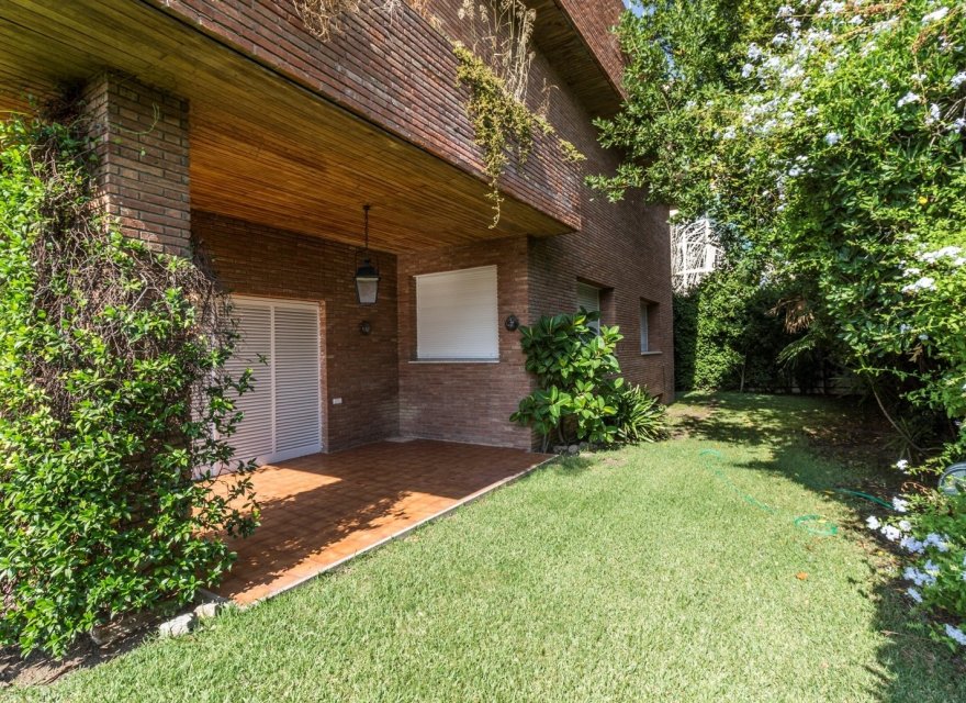 Resale - Villa - Zona Alta