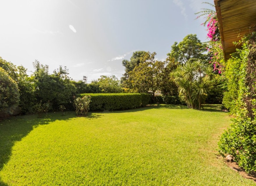 Resale - Villa - Zona Alta