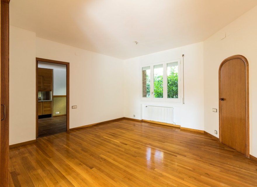 Resale - Villa - Zona Alta