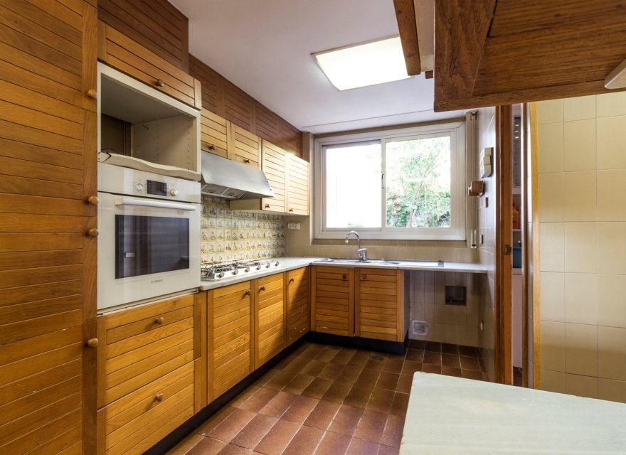 Resale - Villa - Zona Alta