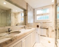 Resale - Villa - Zona Alta