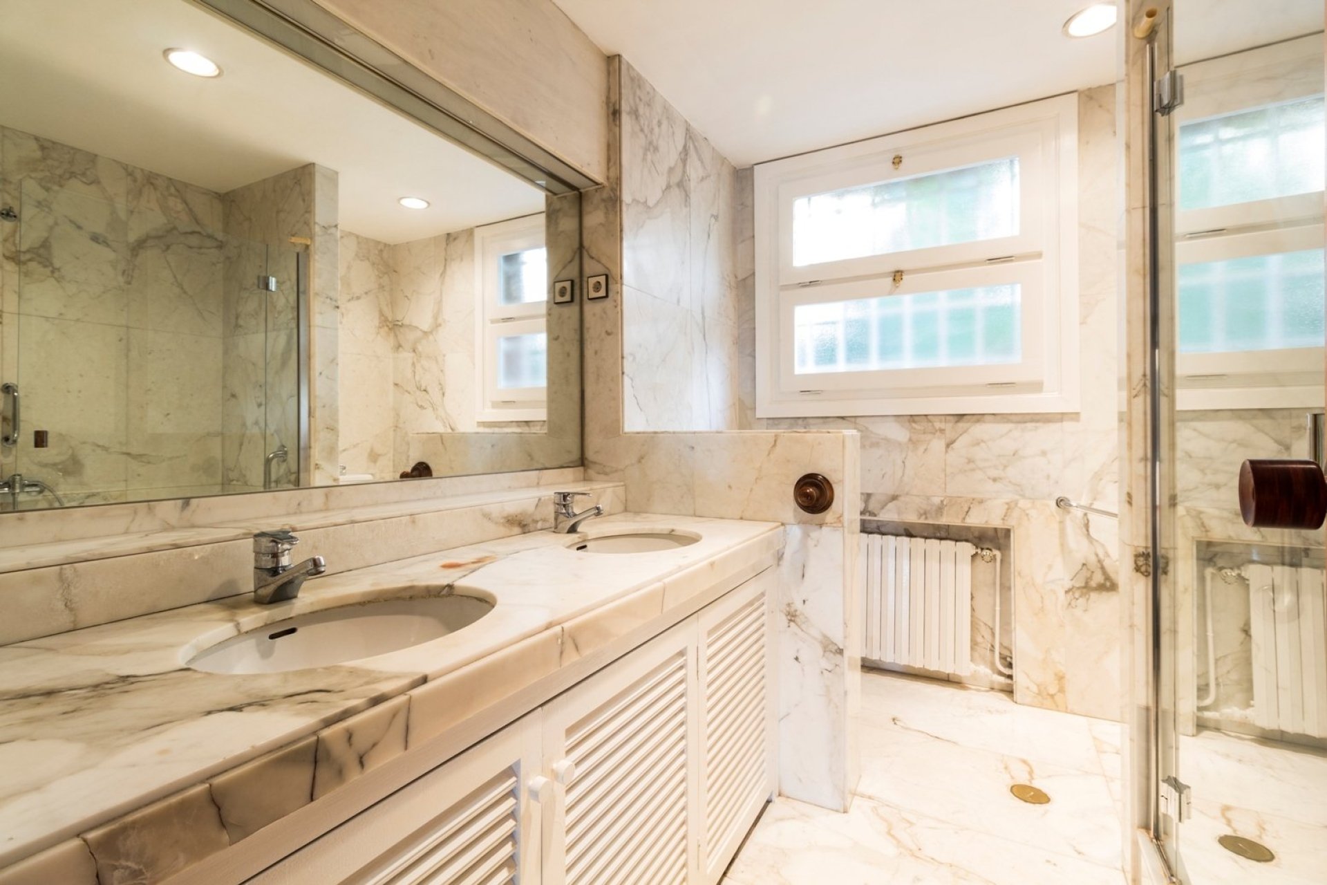 Resale - Villa - Zona Alta