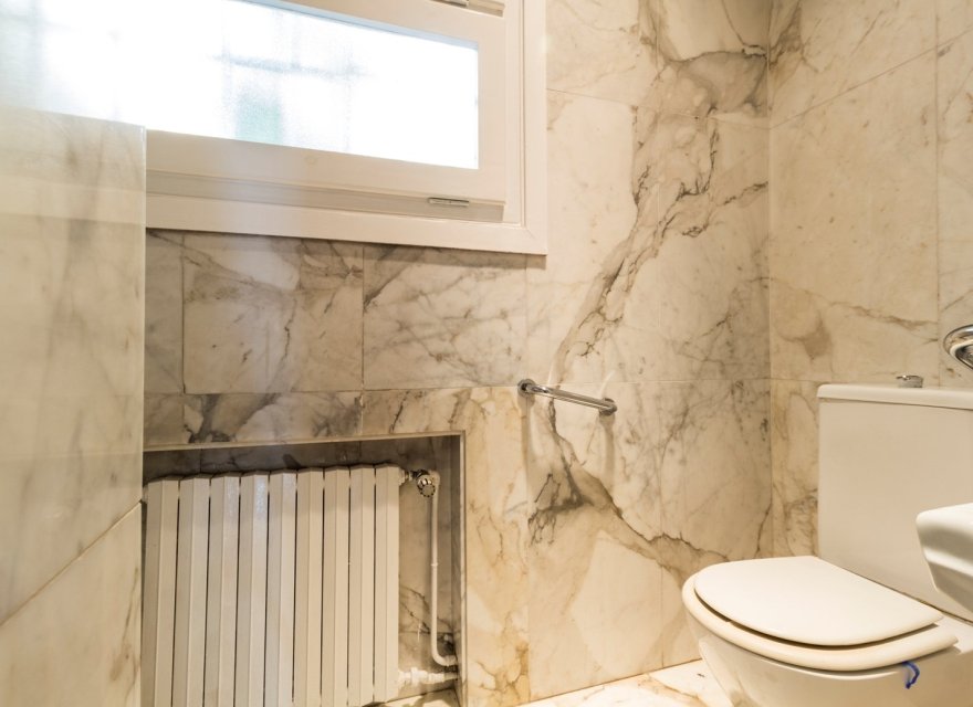 Resale - Villa - Zona Alta