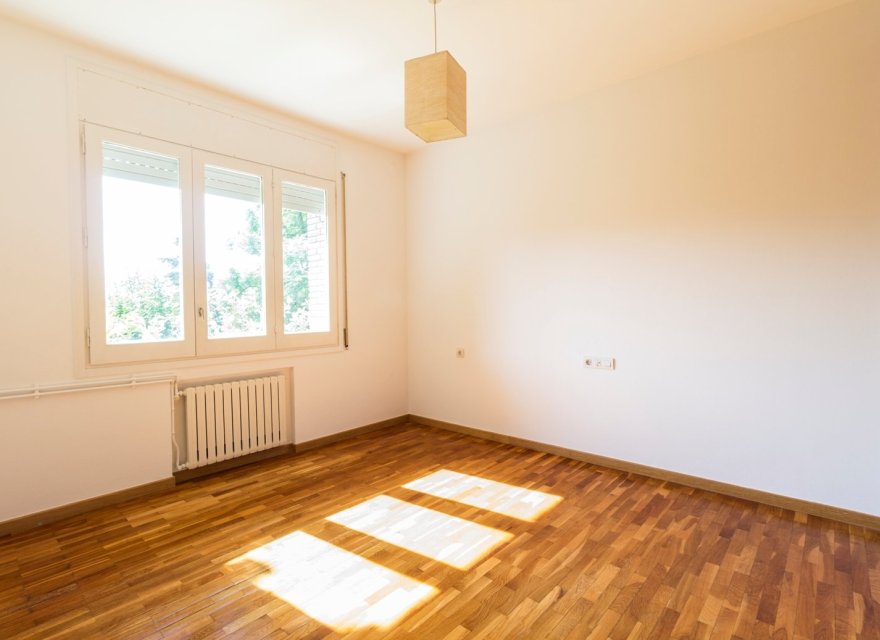 Resale - Villa - Zona Alta