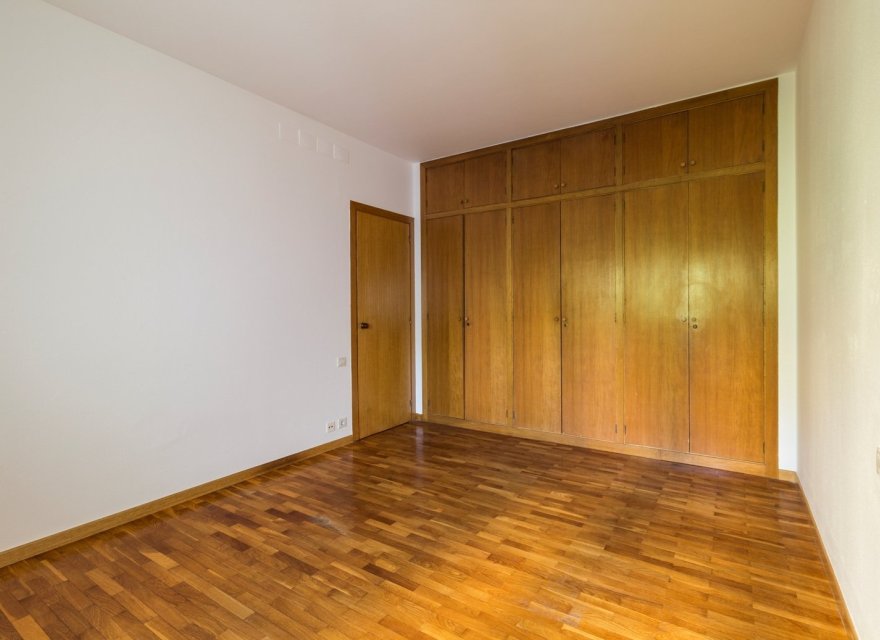 Resale - Villa - Zona Alta