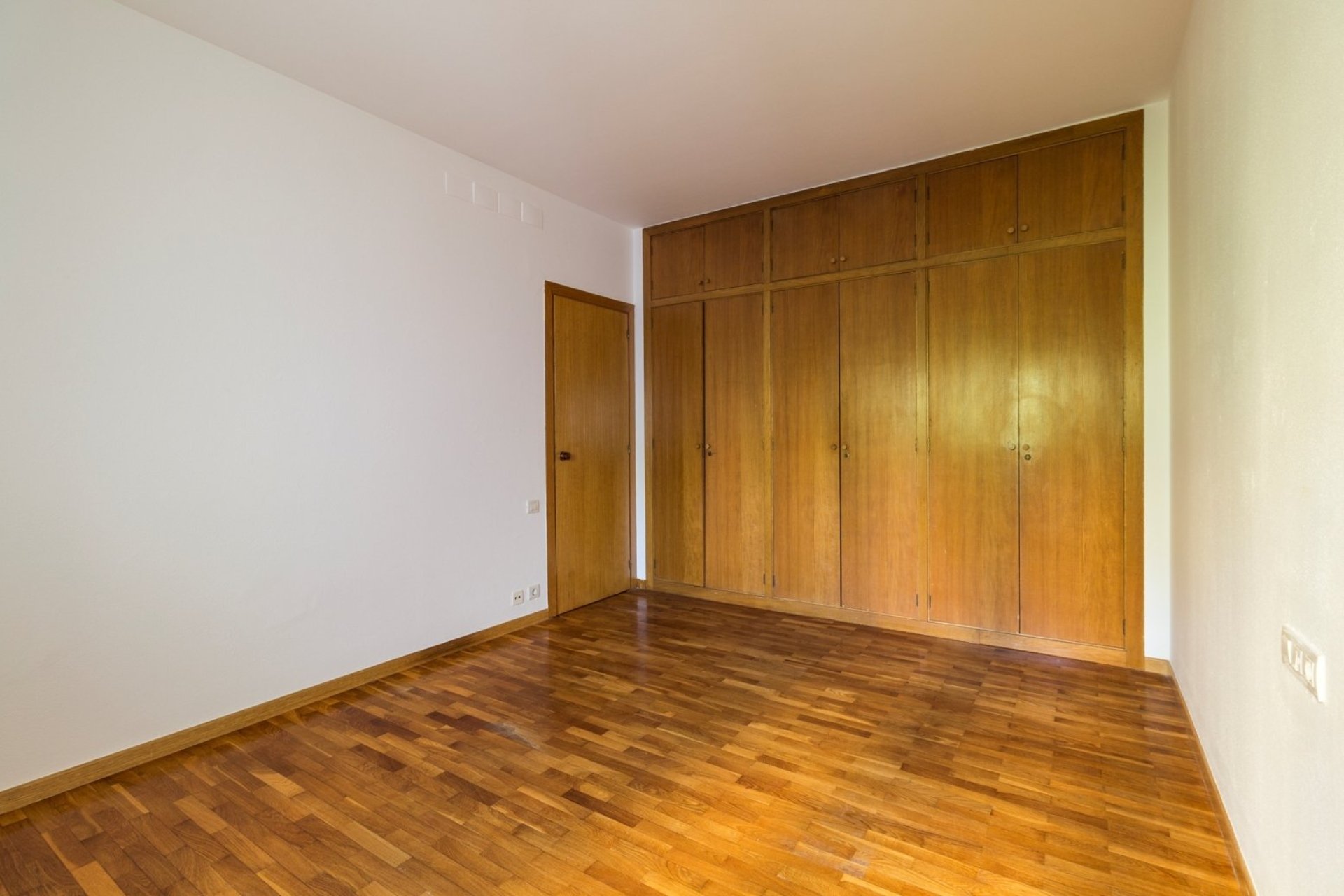 Resale - Villa - Zona Alta