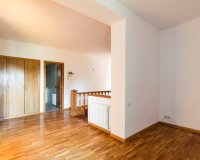 Resale - Villa - Zona Alta