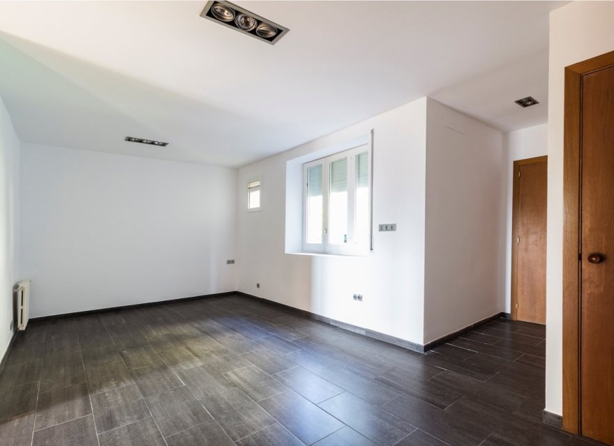 Resale - Villa - Zona Alta