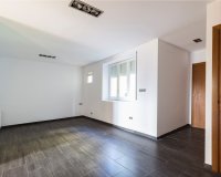 Resale - Villa - Zona Alta