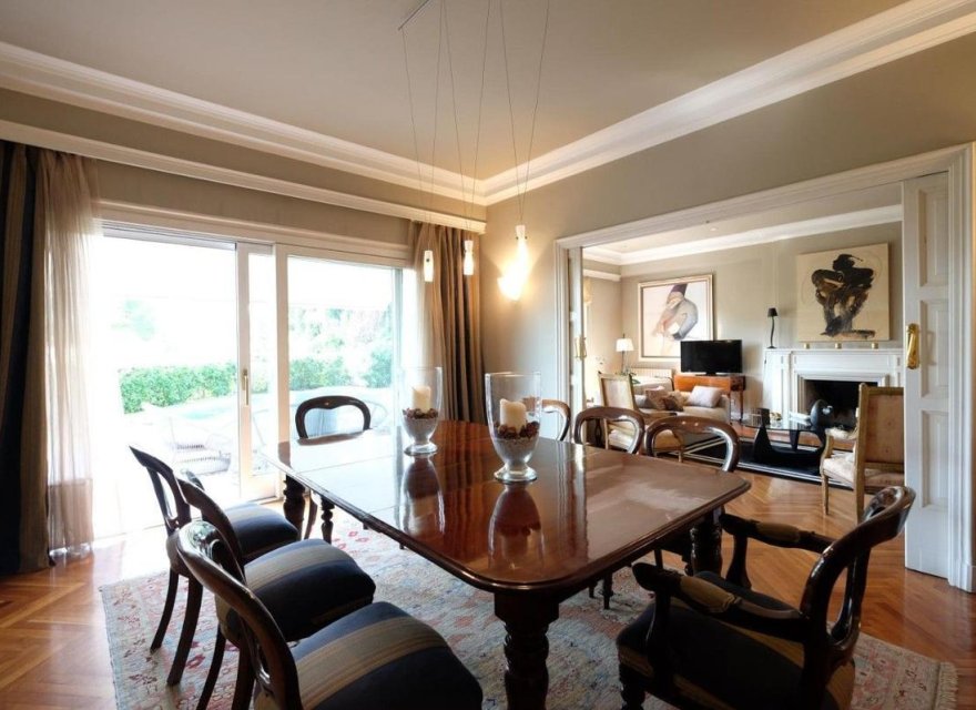 Resale - Villa - Zona Alta