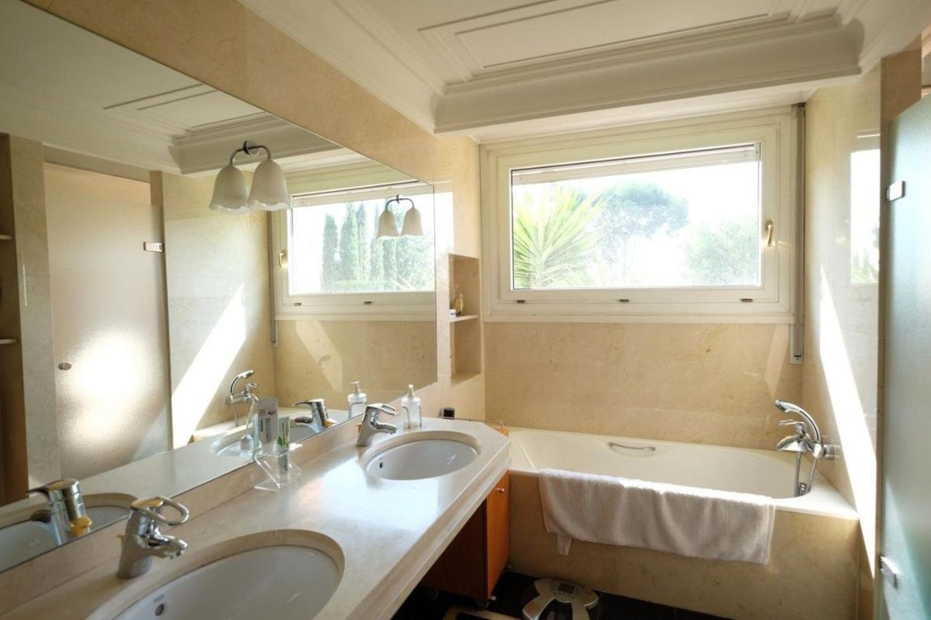 Resale - Villa - Zona Alta