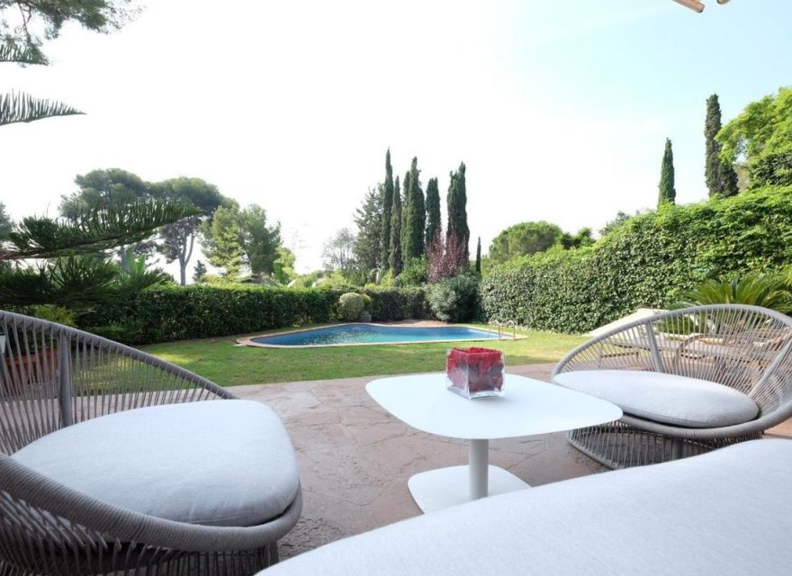 Resale - Villa - Zona Alta