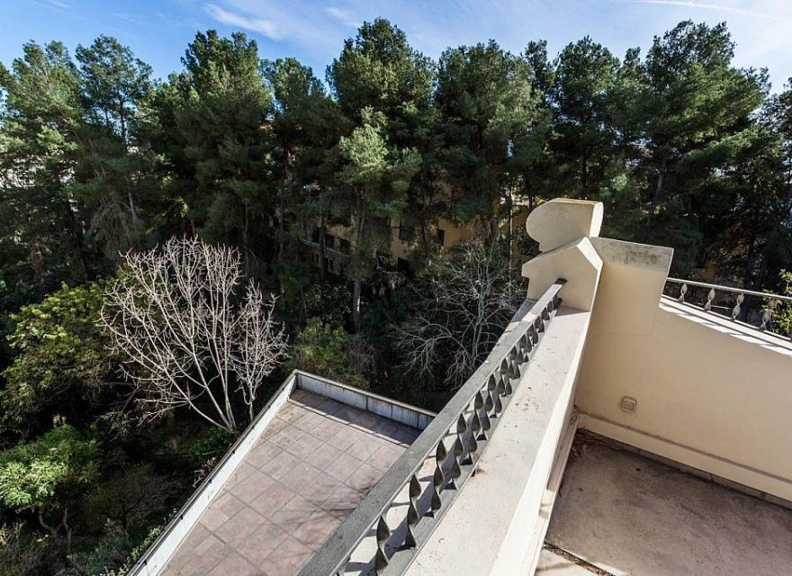 Resale - Villa - Zona Alta