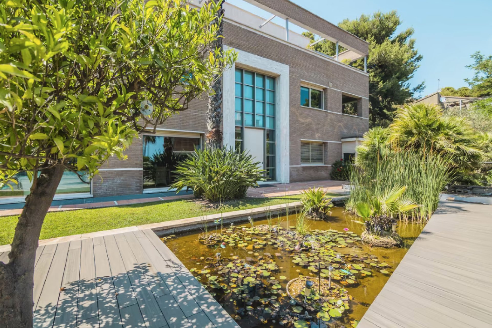 Resale - Villa - Zona Alta