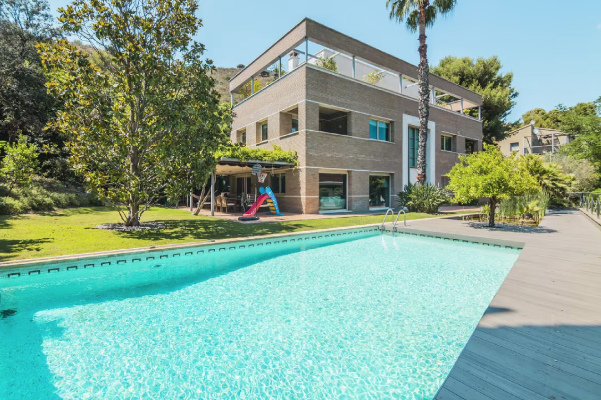 Resale - Villa - Zona Alta