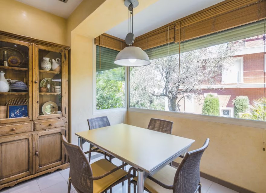 Resale - Villa - Zona Alta