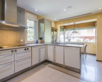 Resale - Villa - Zona Alta