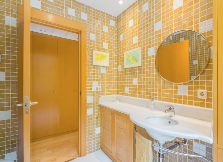 Resale - Villa - Zona Alta