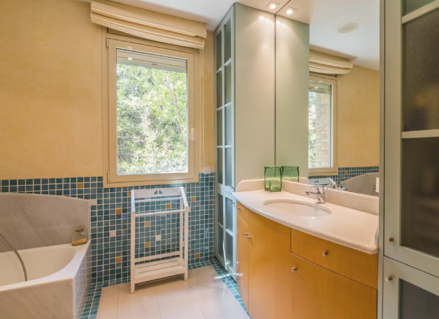 Resale - Villa - Zona Alta