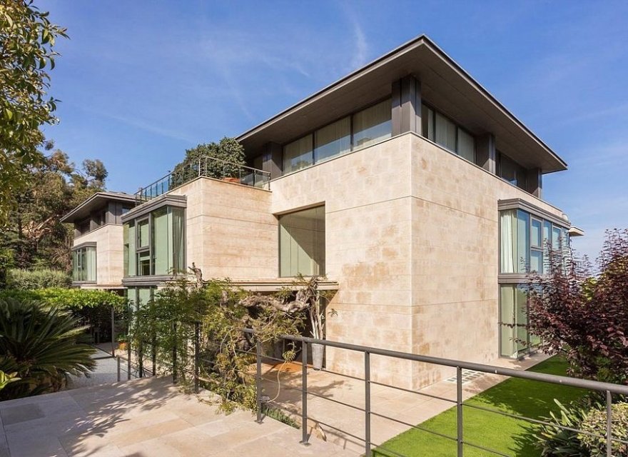 Resale - Villa - Zona Alta