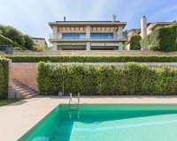 Resale - Villa - Zona Alta