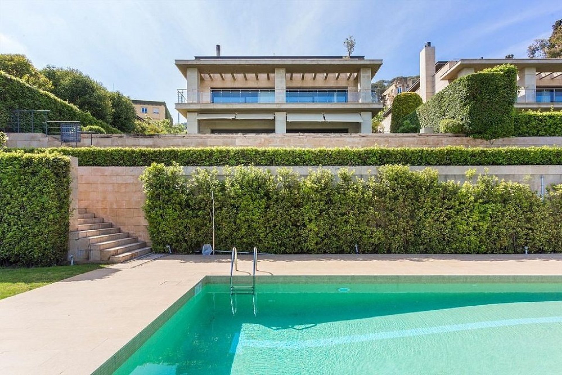 Resale - Villa - Zona Alta